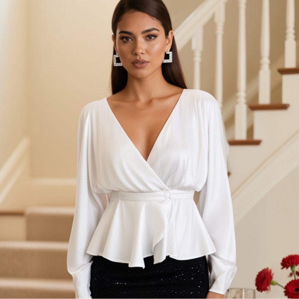 Express -like new women’s long sleeve blouse white , size small.